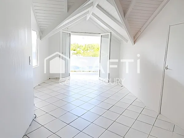 SUPERBE APPARTEMENT 4 PIECES DUPLEX AVEC VUE MER