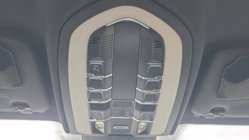Porsche Cayenne 4.8 V8 400 Tiptronic - S – 2012 – 164913 km – Essence – Boîte Automatique — photo 18