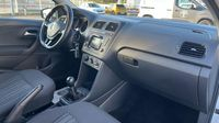 Volkswagen Polo 1.0 60ch Trendline 3p — photo 18