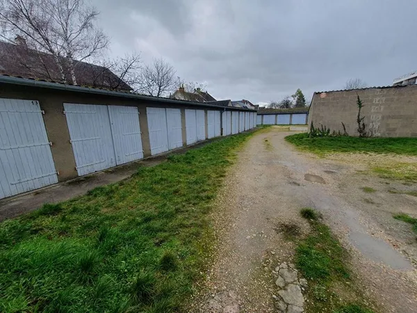 Parking / box Bourges