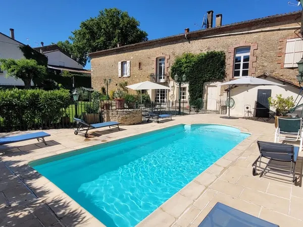 Maison de caractère exceptionnelle avec piscine