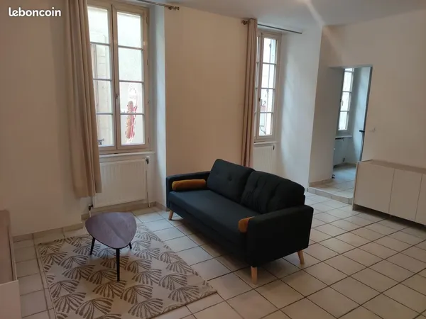 Appartement T1 BIS meublé - 40m2 - centre-ville BAGNOLS SUR CEZE