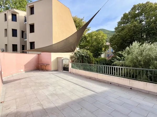 GRAND APT T3 CERET CENTRE