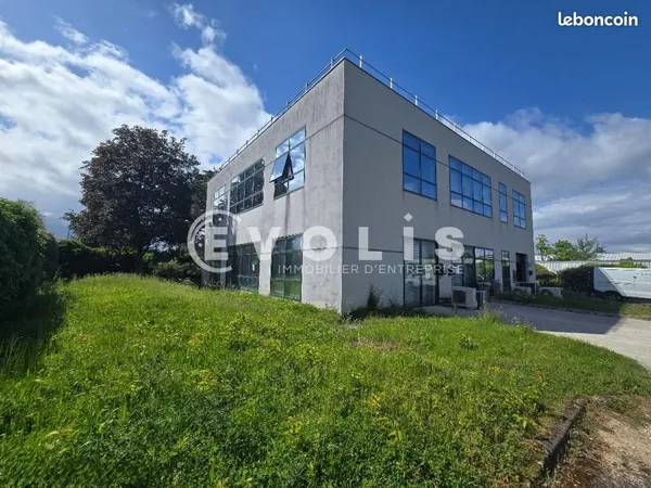Local d'activité 61 m²