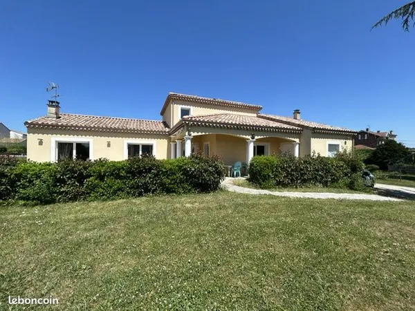 Villa 7 pièces 172 m²