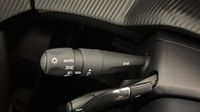 Peugeot 2008 1.2 Hybrid 145ch Style e-DCS6 — photo 24