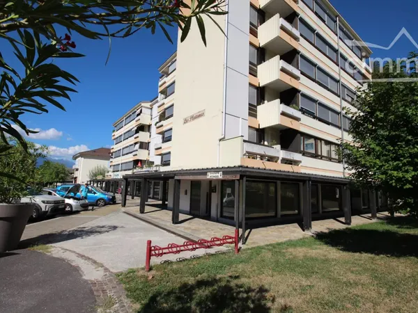 A VENDRE LOCAL D'ACTIVITE VALGELON LA ROCHETTE 73110