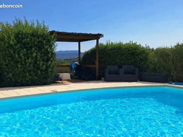 Bien rare pour son environnement et sa situation - Maison 118 m² + piscine + 1534 m² de terrain clos