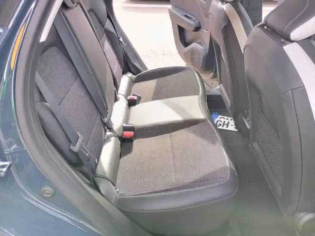 Renault Captur e-tech plug-in 160 - 21 — photo 9
