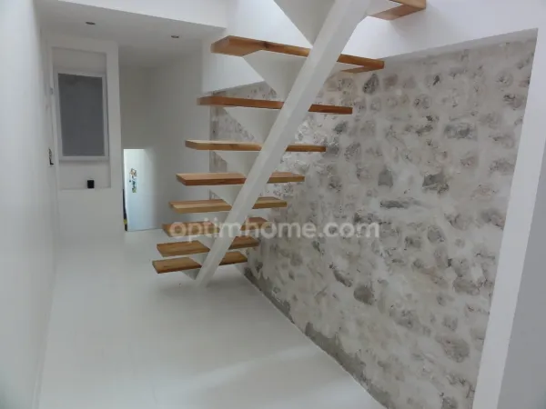 HYPER Centre, belle opportunité pour cet appartement de 100m2 en duplex à finir d'aménager