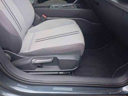 Seat Leon 2.0 TDi 150 DSG7 - Style Business – 2020 – 135803 km – Diesel – Boîte Automatique — photo 11