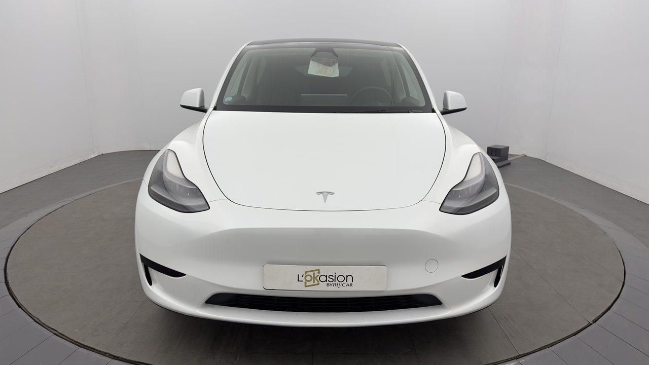 Tesla MODEL Y Standard RWD — photo 8