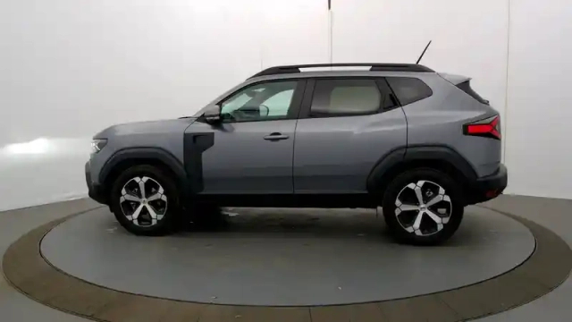 Dacia Duster hybrid 155 — photo 16