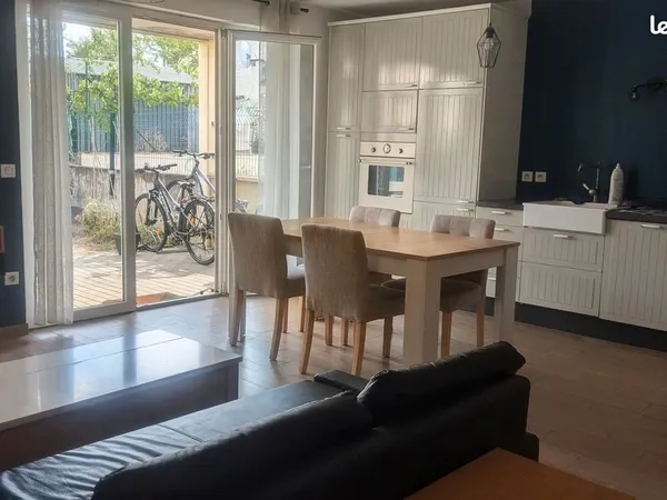 Appartement T3 meublé de 60 m² avec jardin, terrasse & parking — Quartier calme
