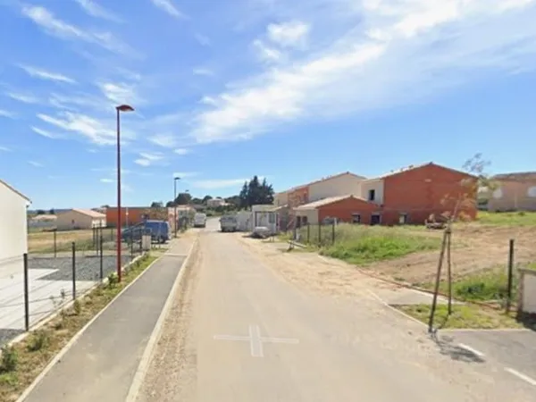 Terrain 583 m²