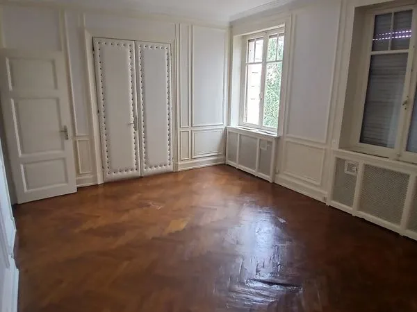 Appartement à louer plein centre-ville
