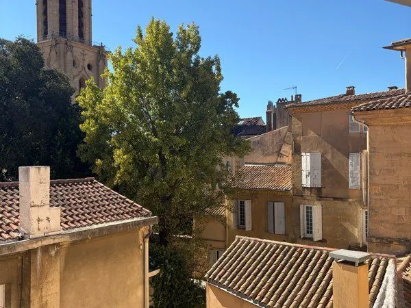 Studio étudiant meublé 19 m² - Centre historique d'Aix-en-Provence - 680 CC