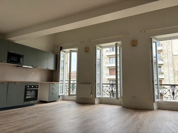 Vend appartement en duplex,dernier étage, grand 2 pièces 50 m2