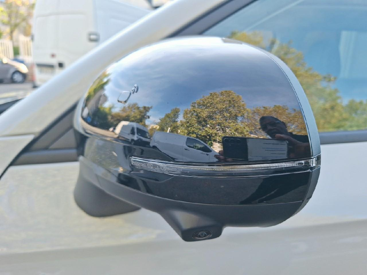 Leapmotor B10 reev 218ch 18,8 kwh design — photo 21