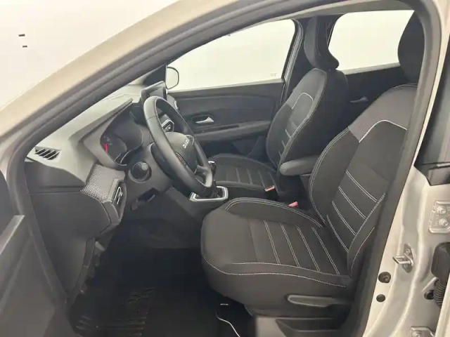 Dacia Sandero tce 90 — photo 18