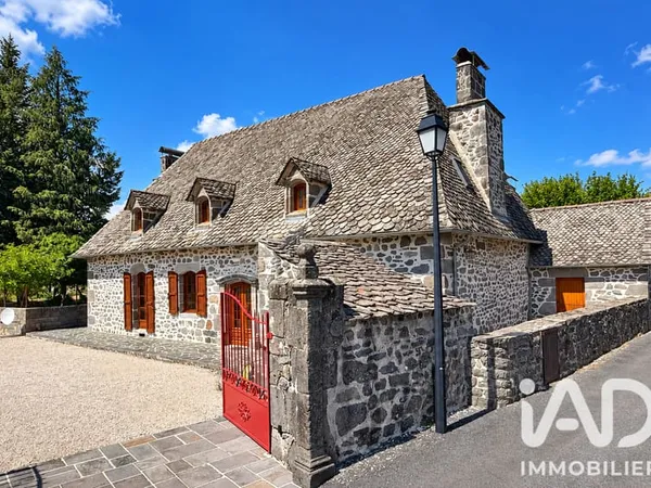 Maison 4 pièces 180 m²