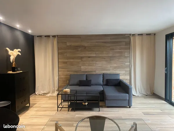 Appartement meublé, équipé et climatisé. Calme & lumineux. 1 Chambre. Terrasse. Résidence sécurisée,