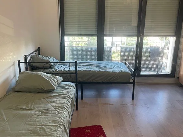 Recherche colocataire pour partager un studio meublé 30m à Clamart