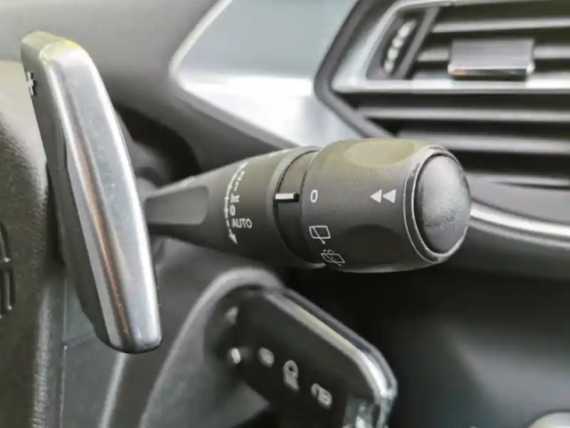 Peugeot 308 style 1.5 bluehdi 130 ch eat6 — photo 17