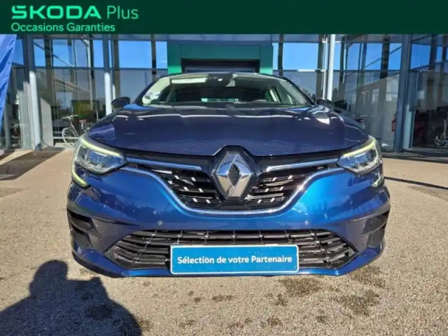 Renault Megane iv berline tce 115 fap - 21b limited — photo 2