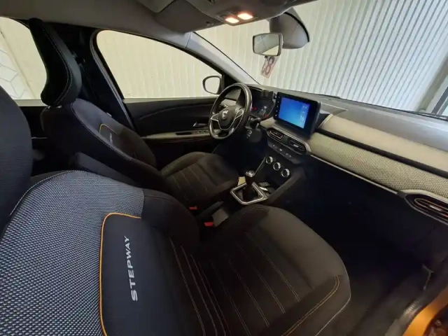 Dacia Sandero tce 90 — photo 12
