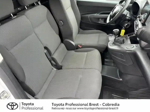 Toyota Proace city medium 100 d-4d start mc24 — photo 6