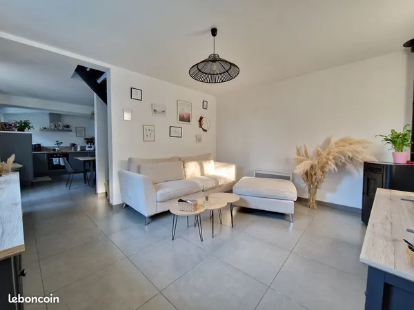 Une maison individuelle de 50 m² , louée 560 euros/mois + 22 euros de charges