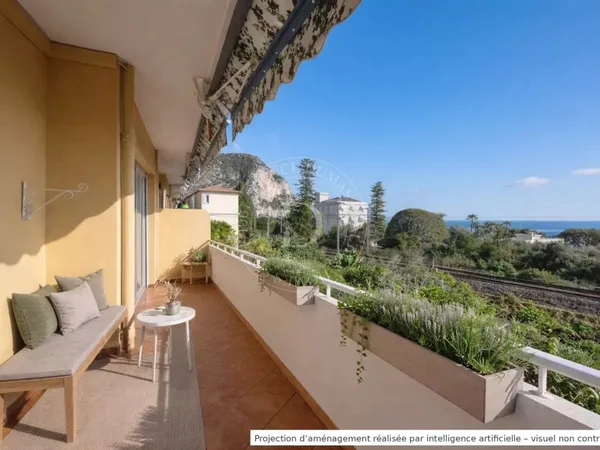 3 pièces de 90 m2 avec terrasse, vue mer et parking