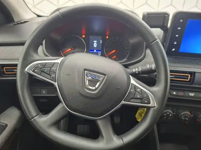Dacia Sandero tce 90 - 22 — photo 33