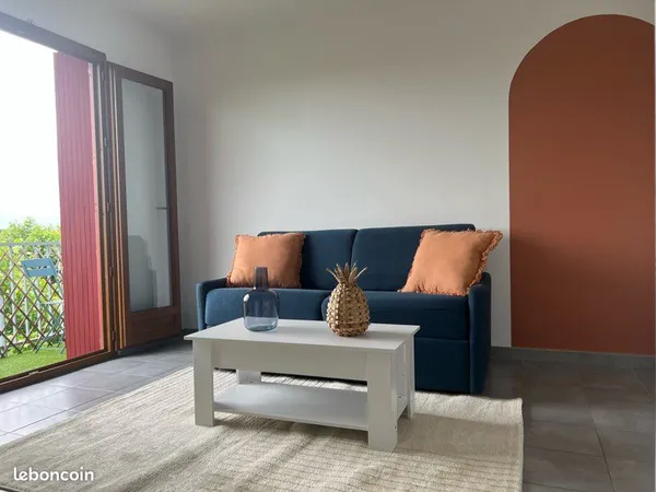 Studio meublé à louer