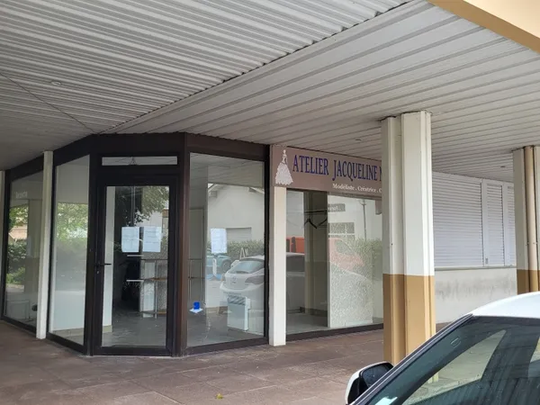 Loue local commercial 34m²