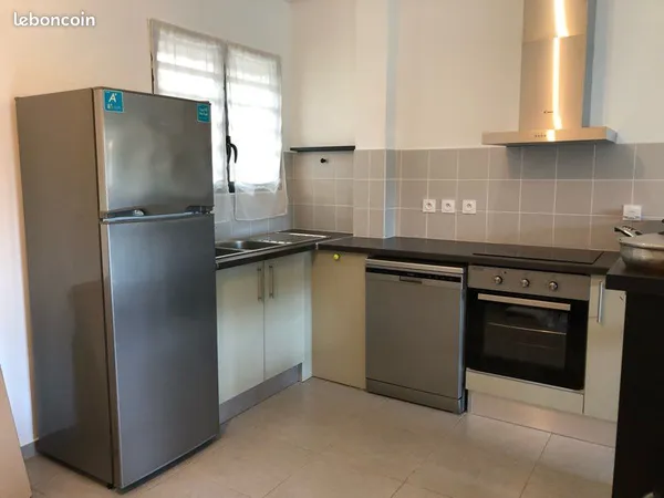 T3 récent saint Gilles les hauts-éperon