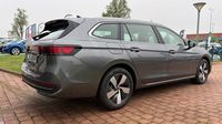 Volkswagen Passat Sw 2.0 TDI EVO 122ch Life Plus DSG7 — photo 10
