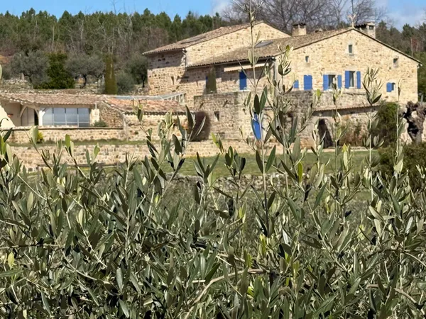 Maison 6 pièces 196 m²