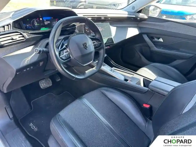 Peugeot 308 phev 180 e-eat8 — photo 2