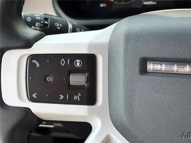 Land Rover Defender 90 d250 mhev bva8 hardtop x-dynamic — photo 32