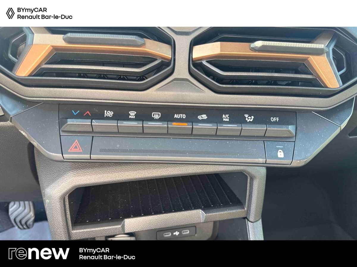 Dacia Duster Mild Hybrid 140 — photo 19