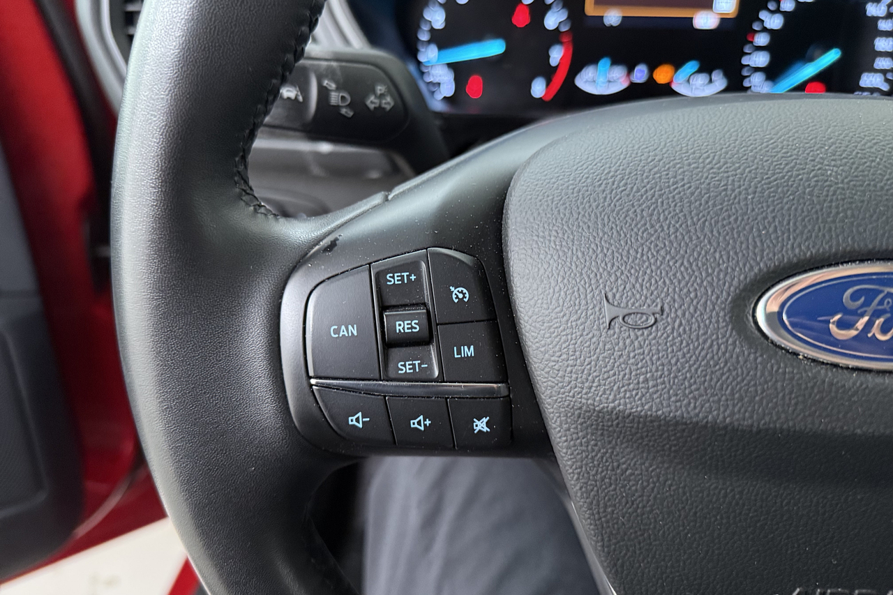 Ford Focus SW — photo 14