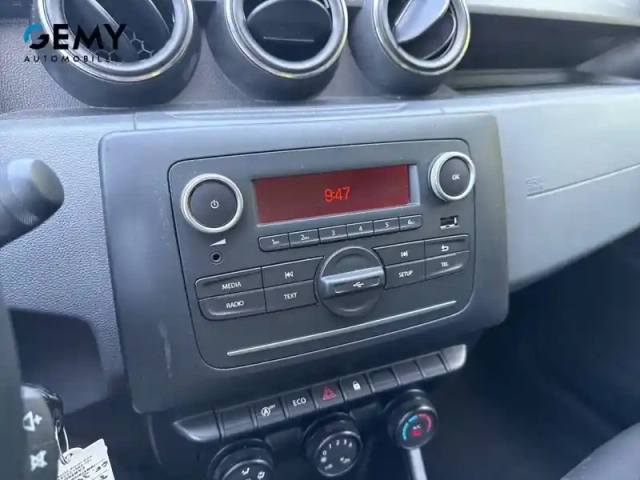 Dacia Duster eco-g 100 4x2 — photo 27