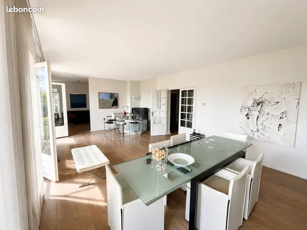 BORDEAUX-CAUDERAN Superbe appartement 110m2, 2 terrasses, garage et potentiel T4 + dépendances