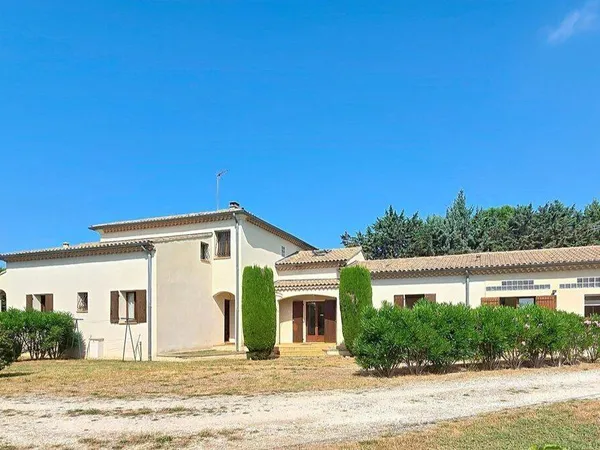 Maison 5 pièces 235 m²
