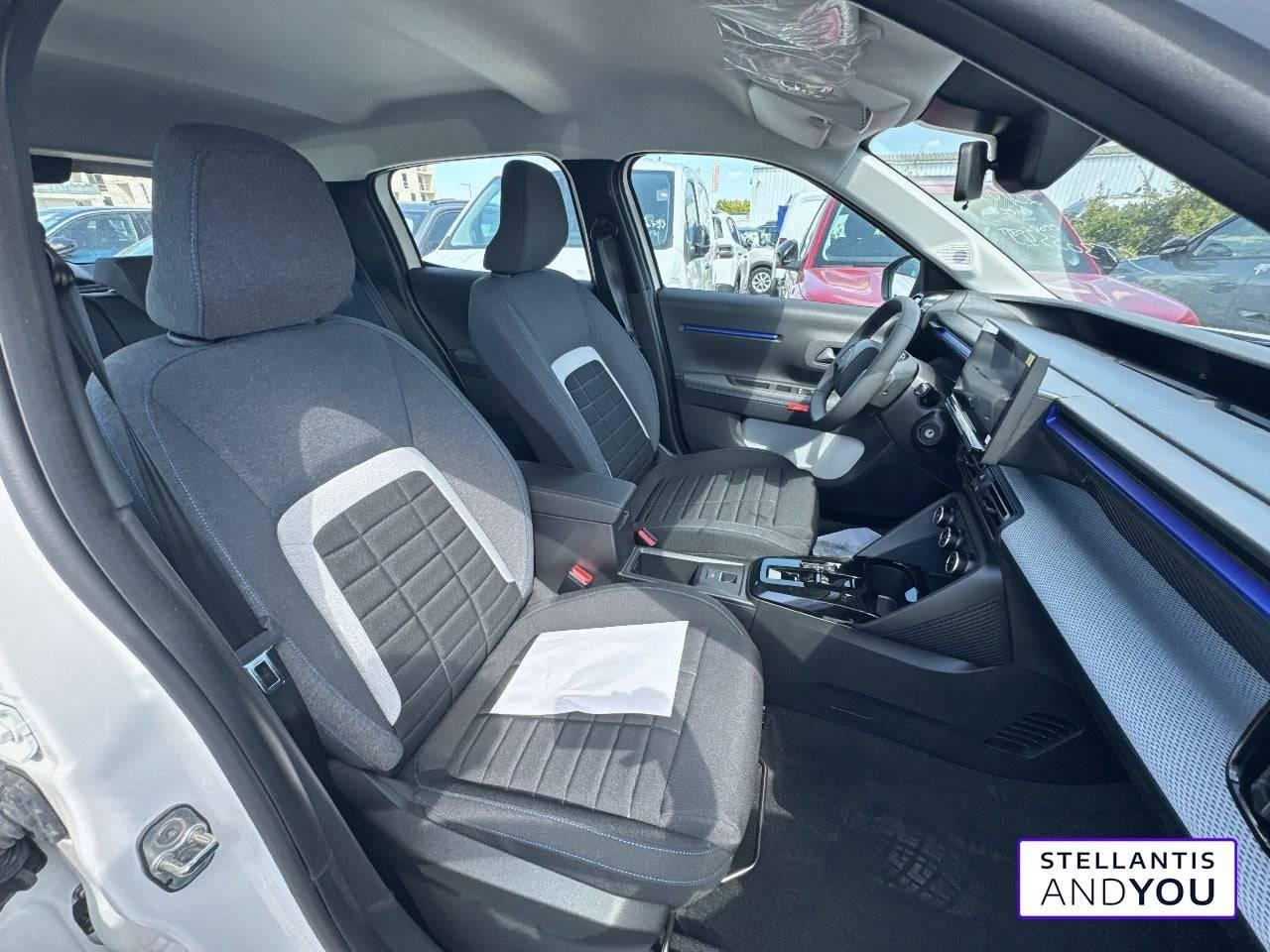 Citroën C3 hybride 110 ch automatique business — photo 4
