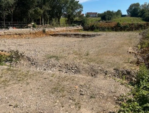 Terrain constructible de 554 m² Terrassement effectué