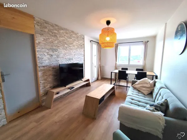 Chambre avec balcon - REF : Cr2-CEP5