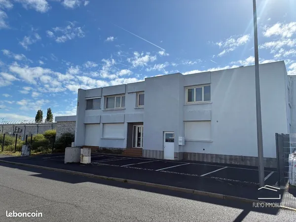 177 m2 de bureaux à Gerzat, 2 bureaux indépendants (90 m2 & 87 m2), 6 places de stationnement